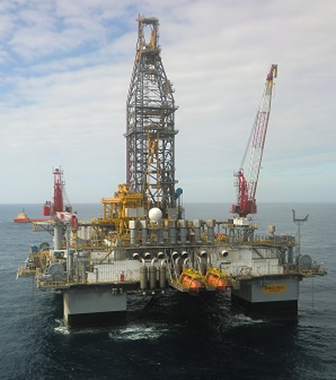 Photo of a semi-submersible MODU Photo of a semi-submersible MODU