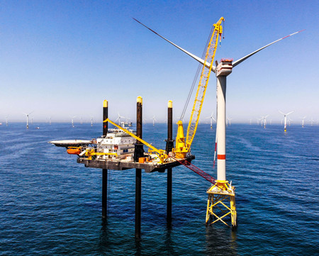 L/B Jill servicing a Wind Turbine Overseas